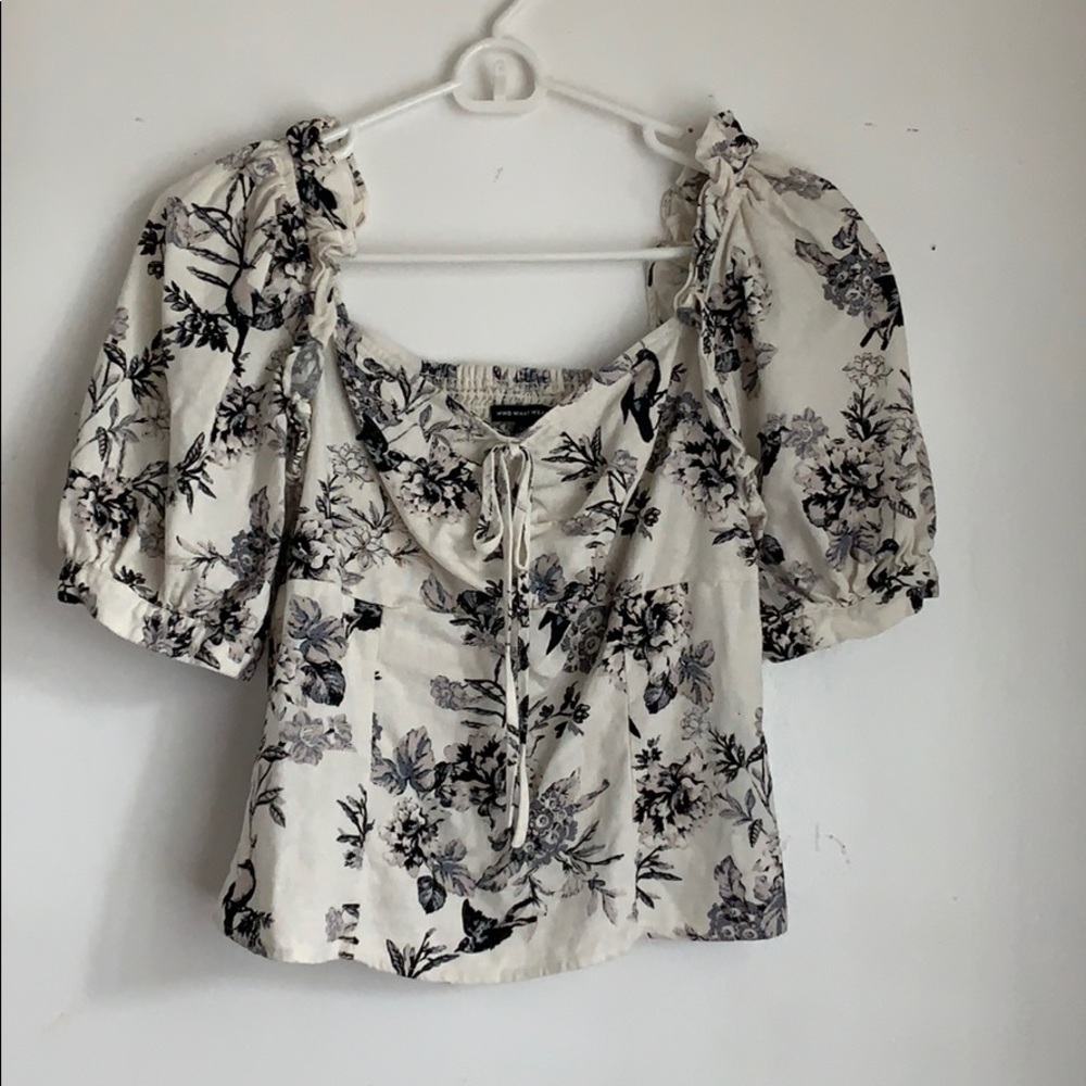 Beautiful floral fit and flare blouse